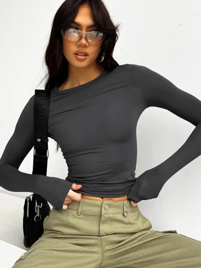Lange Mouw Zwart T-Shirt Vrouwen Herfst Slanke Tops Ronde Hals Effen Kleur Vrouwelijke Tops 2023 Casual Winter Tee-Basislaag