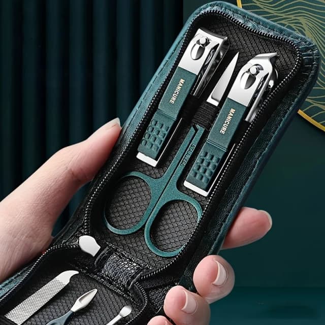Nieuwe 6-delige draagbare luxe manicuresets Pedicuresets Heldere zwarte nagelknipper Set Persoonlijke verzorgingshulpmiddelen Wenkbrauwschaar