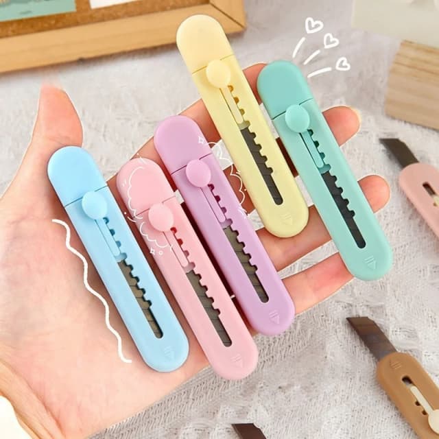 Kawaii Mini Pocket Candy Kleur Art Utility Mes Express Box Mes Papiersnijder Craft Tool Kantoor School Briefpapier Leveringen